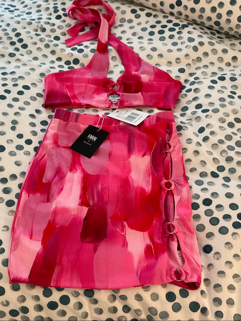 Farah Woman’s 2 piece Hot Pink & Magenta Brushstroke Mini Skirt/Halterset